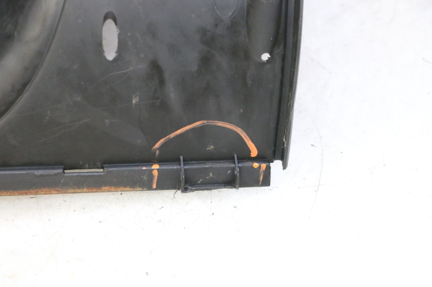 photo de PANNELLO INTERNO KYMCO GRAND DINK 125 (2008 - 2014) - Altra angolazione