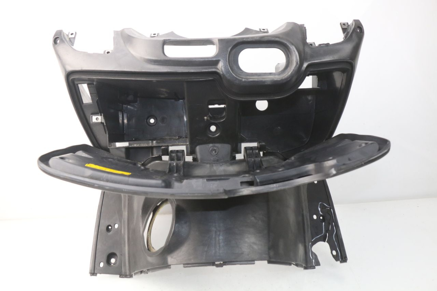 photo de RETROSCUDO SYM GTS EVO 125 (2009 - 2013) - Dettagli dei punti di fissaggio