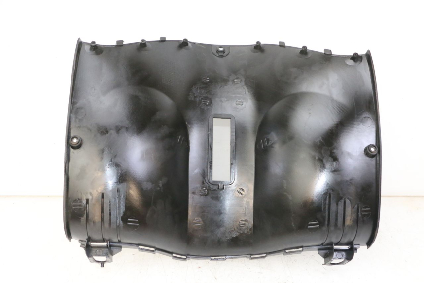 photo de RETROSCUDO INFERIORE DAELIM BESBI 125 (2007 - 2008) - Primo piano tecnico