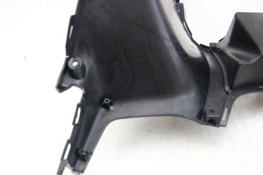 photo de PANNELLO INTERNO INFERIORE KYMCO DOWNTOWN ABS 125 (2015 - 2017) - Zoom sullo stato d'uso