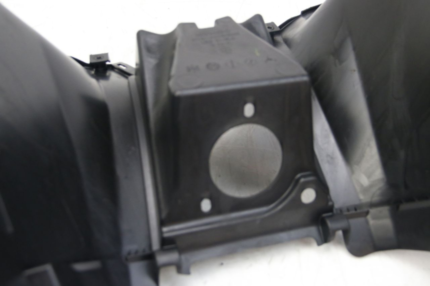 photo de PANNELLO INTERNO INFERIORE KYMCO DOWNTOWN ABS 125 (2015 - 2017) - Primo piano tecnico