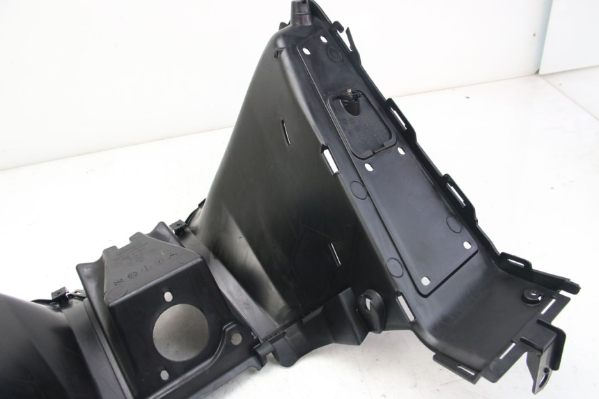 photo de PANNELLO INTERNO INFERIORE KYMCO DOWNTOWN ABS 125 (2015 - 2017) - Vista d'insieme del prodotto