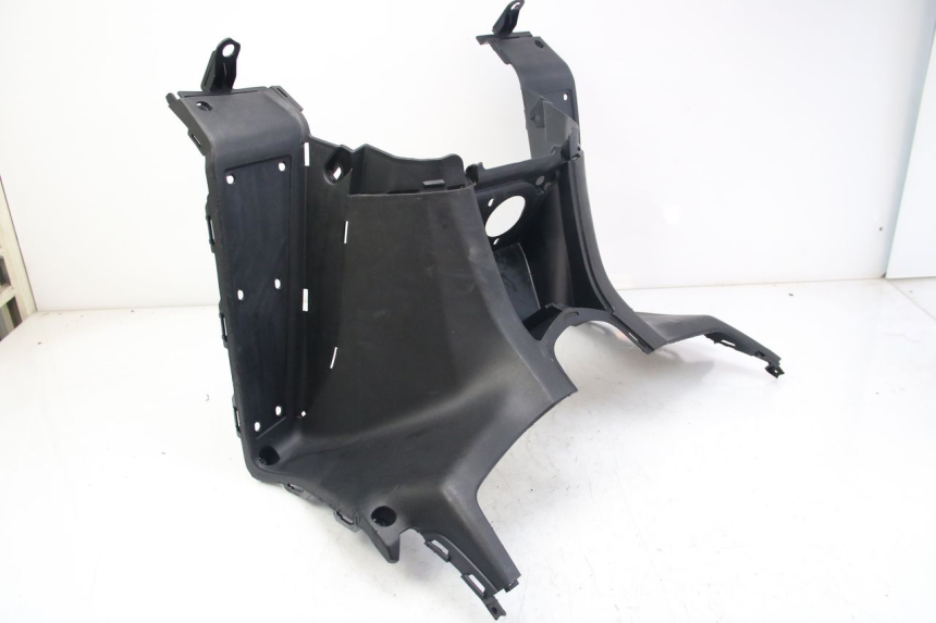 photo de PANNELLO INTERNO INFERIORE KYMCO DOWNTOWN ABS 125 (2015 - 2017) - Marcature e riferimenti originali