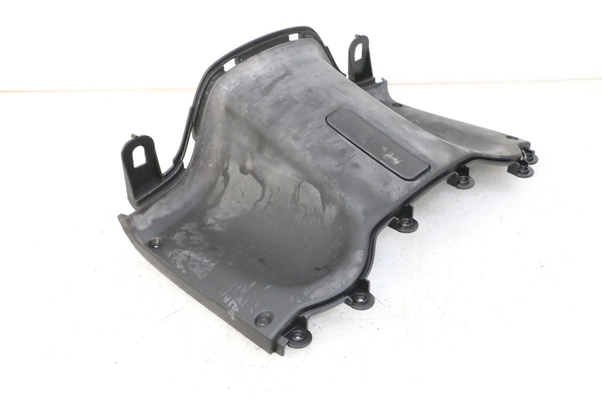 photo de RETROSCUDO INFERIORE KYMCO PEOPLE S 125 (2000 - 2008) - Primo piano tecnico