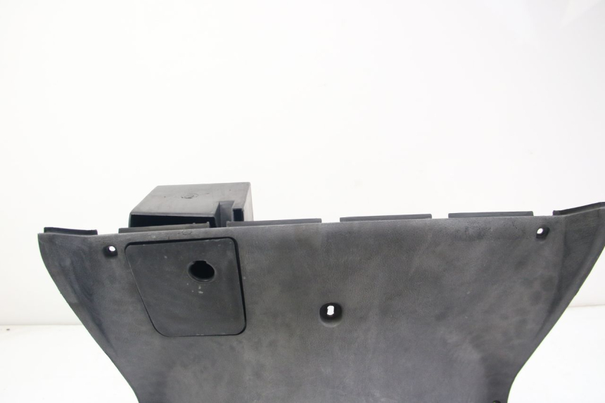 photo de PANNELLO INTERNO INFERIORE MBK SKYLINER 125 (1998 - 2001) - Zoom sullo stato d'uso