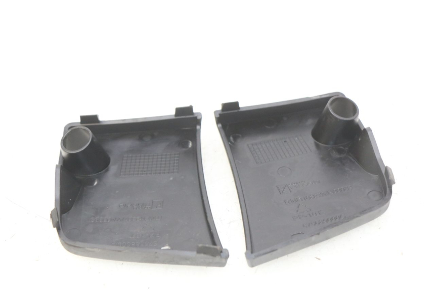 photo de PANNELLO INTERNO INFERIORE PIAGGIO VESPA PRIMAVERA 2T 50 (2013 - 2018) - Primo piano tecnico