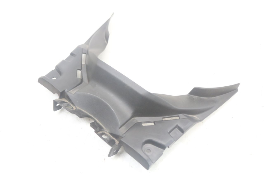 photo de PANNELLO INTERNO INFERIORE. YAMAHA XMAX X-MAX ABS 125 (2017 - 2020) - Zoom sullo stato d'uso