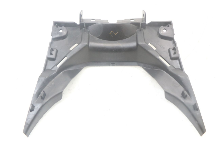 photo de PANNELLO INTERNO INFERIORE. YAMAHA XMAX X-MAX ABS 125 (2017 - 2020) - Primo piano tecnico