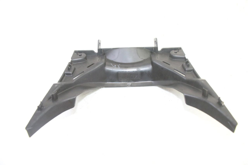 photo de RETROSCUDO INFERIORE YAMAHA XMAX X-MAX 125 (2021 - 2025) - Zoom sullo stato d'uso