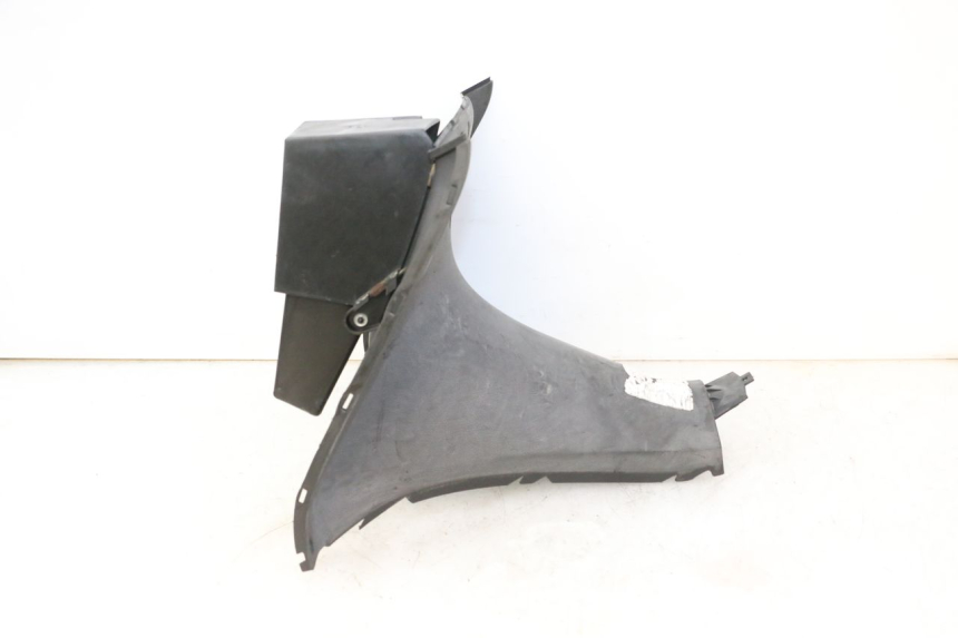 photo de Fascia interna inferiore YAMAHA YP MAJESTY 125 (2007 - 2010) - Altra angolazione