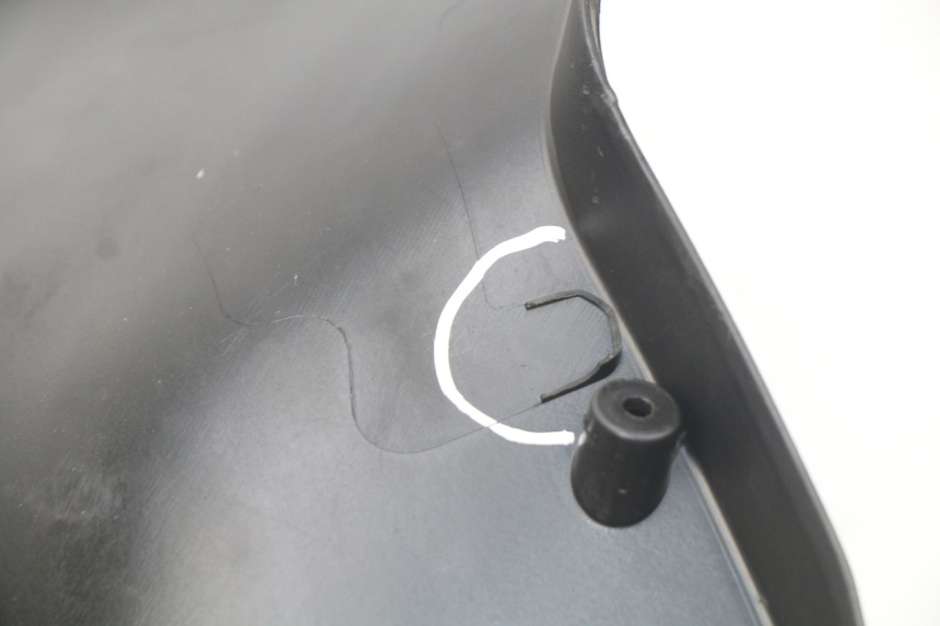 photo de PANNELLO INTERNO PEUGEOT KISBEE 2T 50 (2010 - 2017) - Zoom sullo stato d'uso