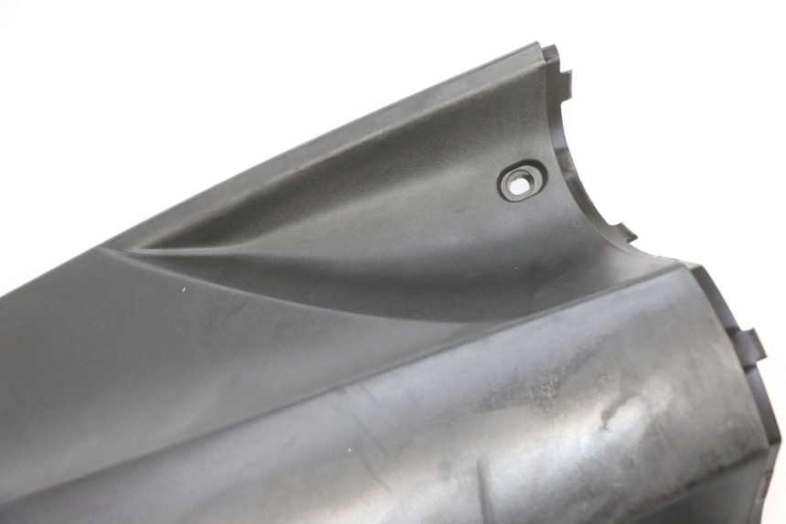 photo de PANNELLO INTERNO PEUGEOT KISBEE 2T 50 (2010 - 2017) - Caratteristiche distintive