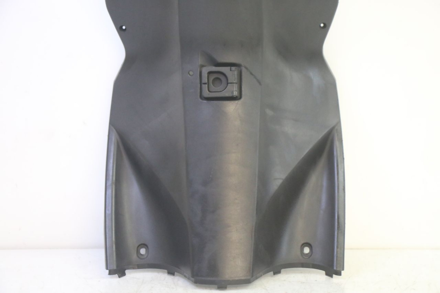 photo de TABLIER INTERIORE PEUGEOT KISBEE 4T 50 (2018 - 2022) - Primo piano tecnico