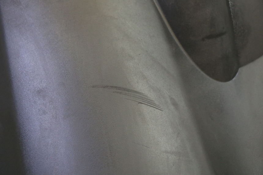 photo de TABLIER INTERIORE PEUGEOT KISBEE 4T 50 (2018 - 2022) - Stato della superficie e materiale