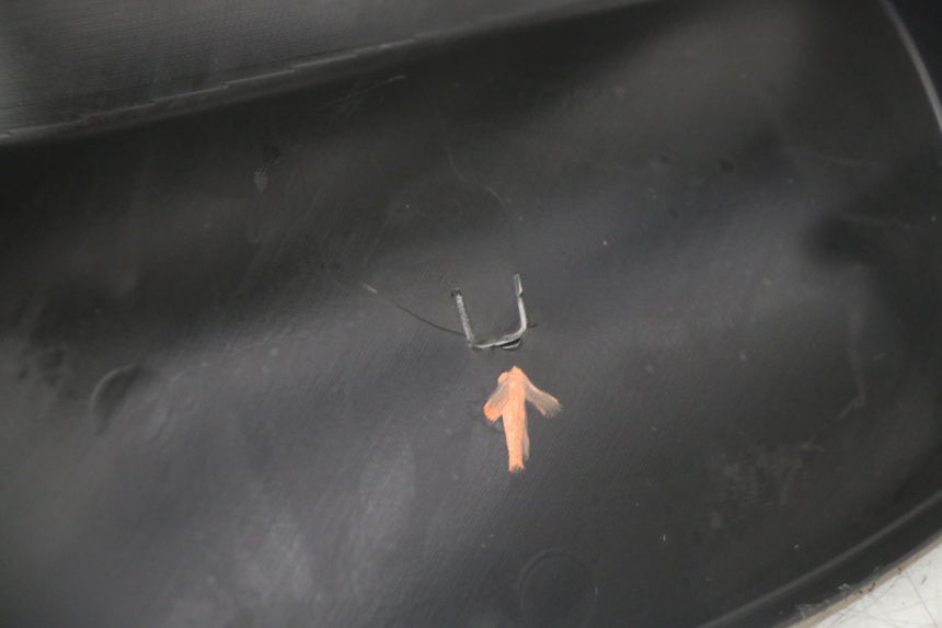 photo de TABLIER INTERIORE PEUGEOT KISBEE 4T 50 (2018 - 2022) - Marcature e riferimenti originali