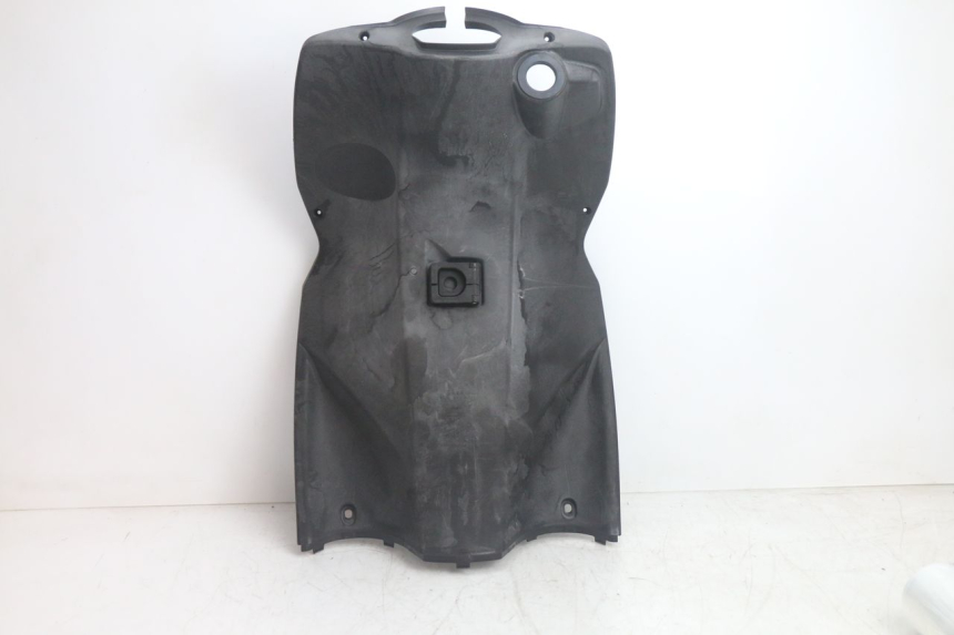 photo de TABLIER INTERIORE PEUGEOT KISBEE 4T 50 (2018 - 2022) - Dettaglio del componente