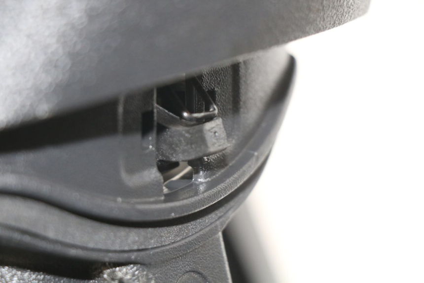 photo de RETROSCUDO PIAGGIO LIBERTY IGET 4T 50 (2015 - 2020) - Zoom sullo stato d'uso