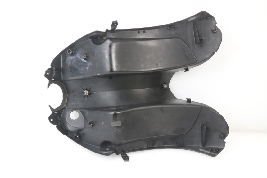 photo de RETROSCUDO PEUGEOT LUDIX BLASTER 50 (2006 - 2014) - Dettagli dei punti di fissaggio