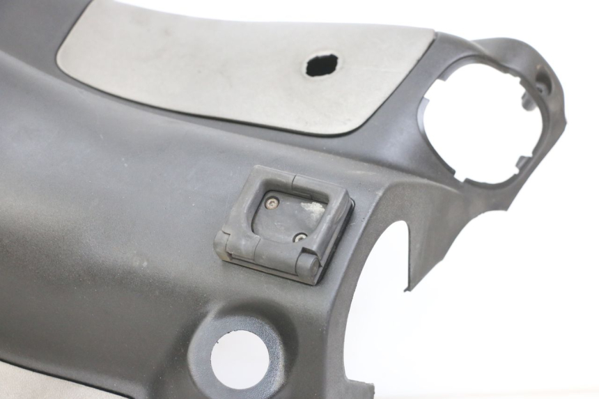 photo de FASCIA INTERNA PEUGEOT ELYSTAR 125 (2002 - 2007) - Zoom sui componenti