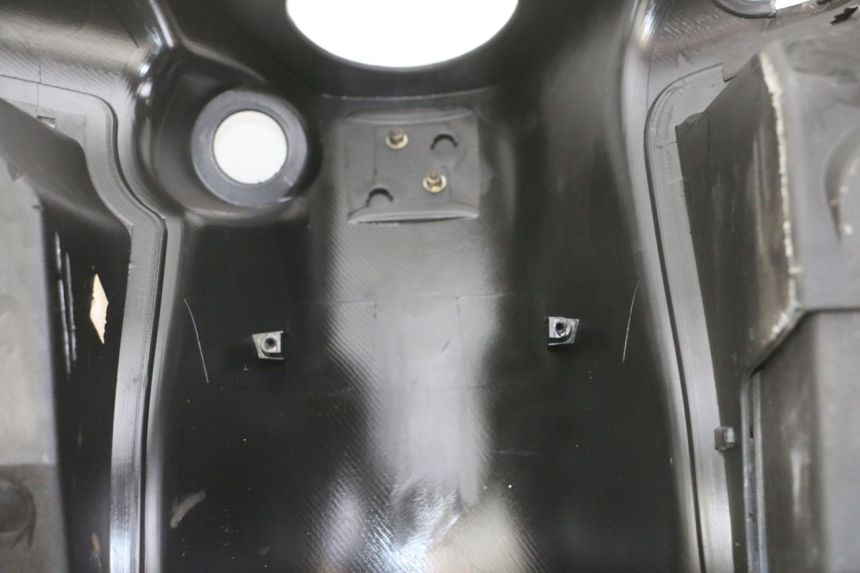 photo de FASCIA INTERNA PEUGEOT ELYSTAR 125 (2002 - 2007) - Primo piano tecnico