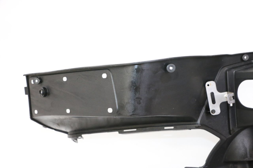 photo de PANNELLO INTERNO PEUGEOT SATELIS COMPRESSOR K15 125 (2006 - 2009) - Primo piano tecnico