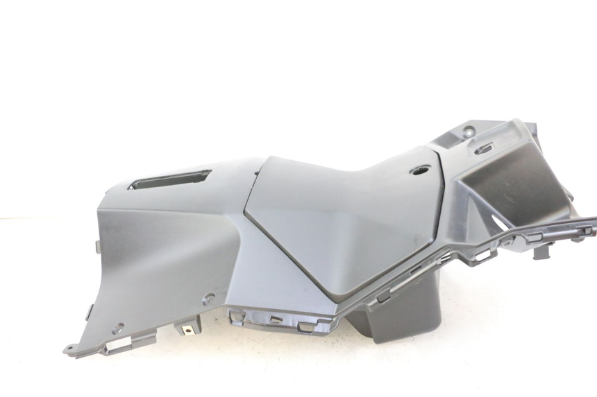 photo de TABLIER INTERIEUR PEUGEOT TWEET 4T 50 (2023 - 2025) - Zoom sui componenti