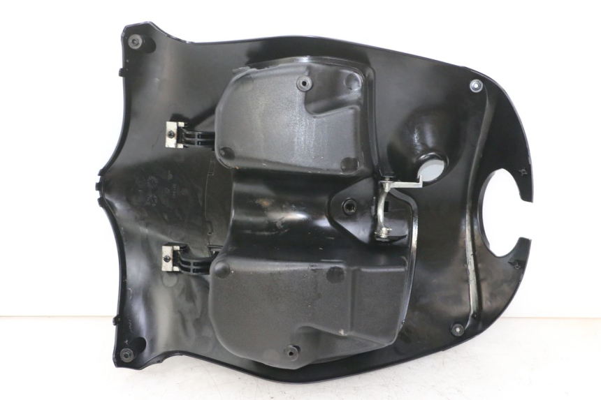 photo de PANNELLO INTERNO PIAGGIO FLY 2T 50 (2004 - 2017) - Zoom sullo stato d'uso