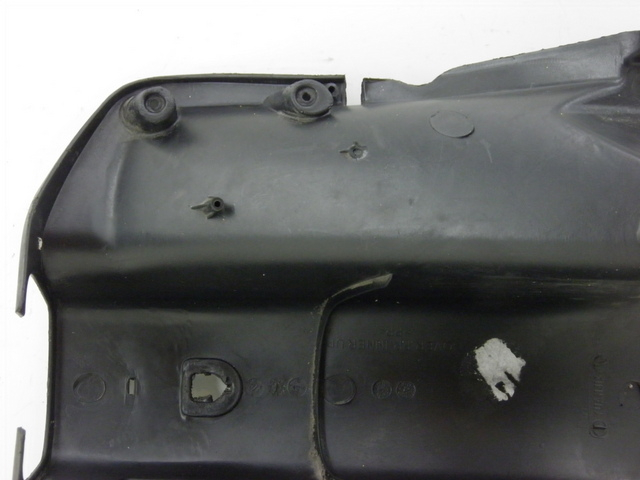 photo de FASCIA INTERNA ROADSIGN WALLABY 50 (2009 - 2014) - Stato della superficie e materiale