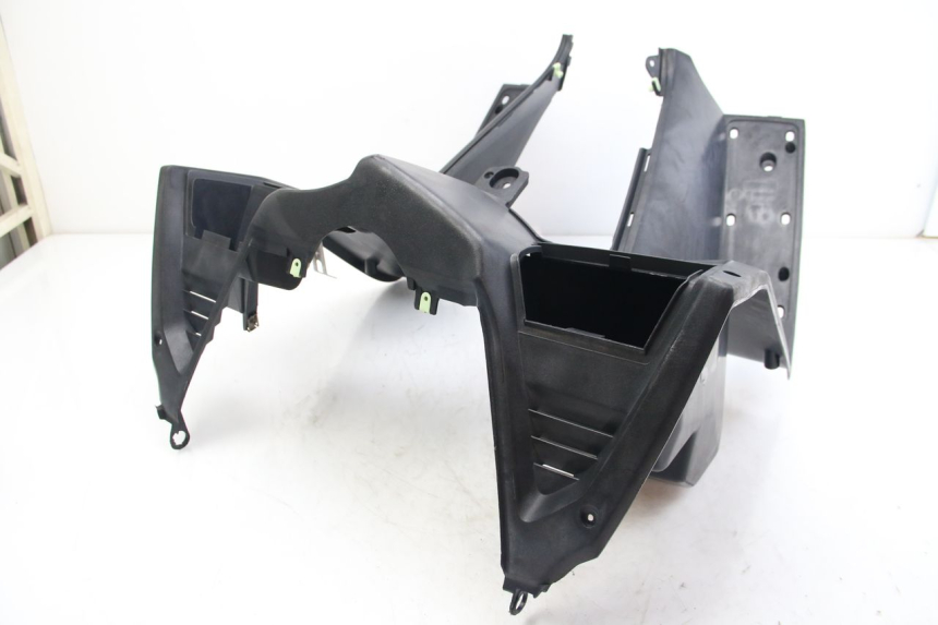 photo de PANNELLO INTERNO PEUGEOT SATELIS 125 (2006 - 2009) - Dettaglio del componente