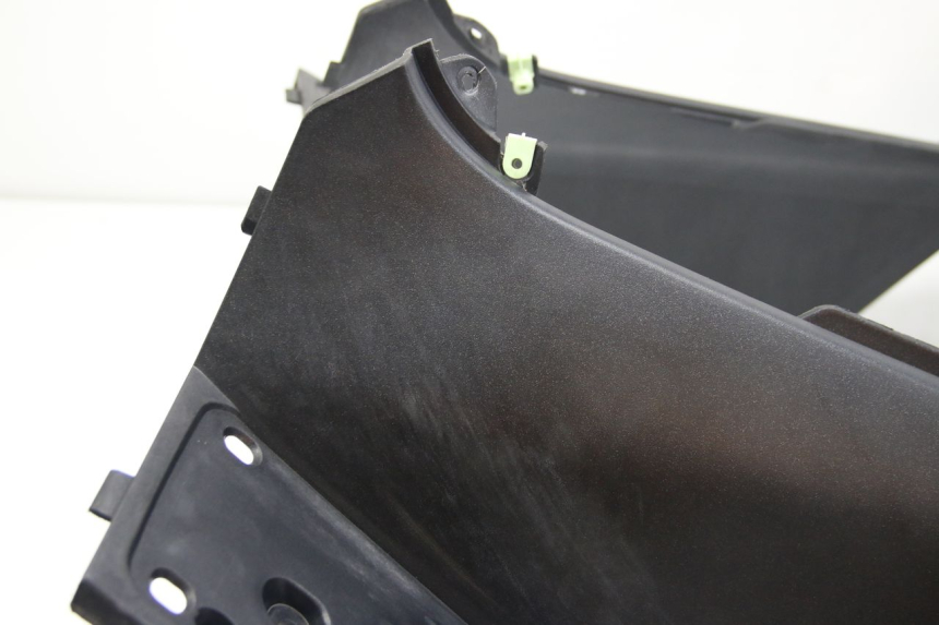 photo de PANNELLO INTERNO PEUGEOT SATELIS 125 (2006 - 2009) - Foto prodotto supplementare