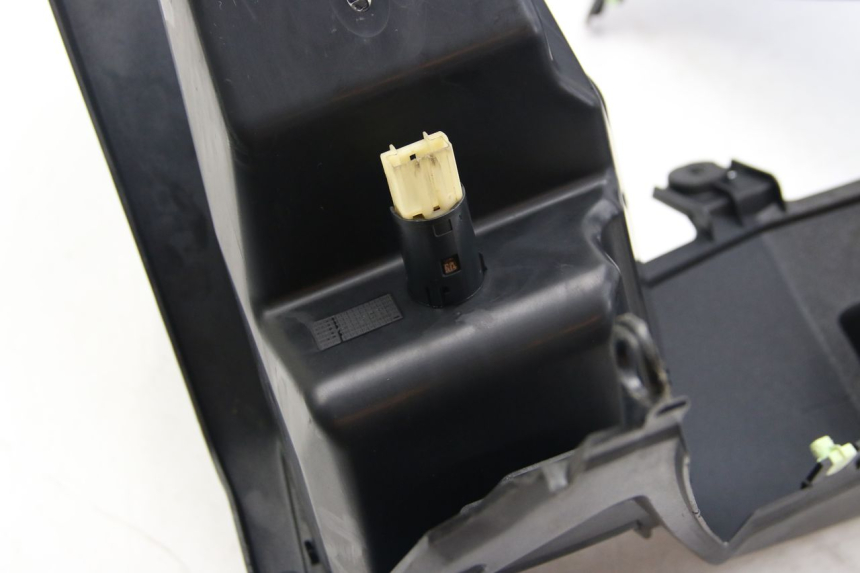 photo de PANNELLO INTERNO PEUGEOT SATELIS 125 (2006 - 2009) - Vista principale