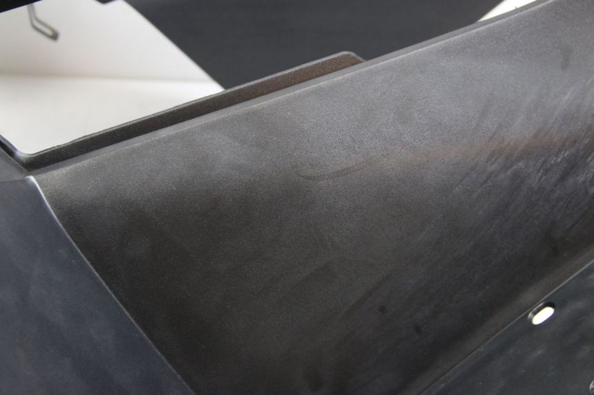 photo de PANNELLO INTERNO PEUGEOT SATELIS 125 (2006 - 2009) - Marcature e riferimenti originali