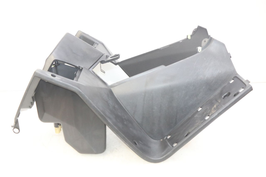 photo de PANNELLO INTERNO PEUGEOT SATELIS 125 (2010 - 2012) - Stato della superficie e materiale