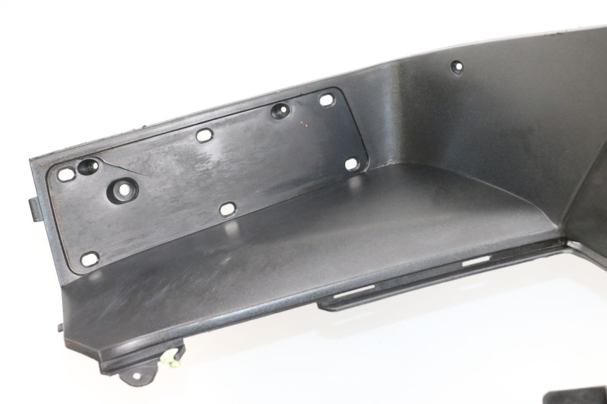 photo de PANNELLO INTERNO PEUGEOT SATELIS 125 (2010 - 2012) - Dettagli dei punti di fissaggio