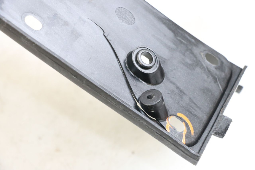 photo de PANNELLO INTERNO PEUGEOT SATELIS 125 (2010 - 2012) - Ricambio usato controllato