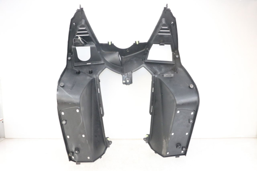 photo de PANNELLO INTERNO PEUGEOT SATELIS 125 (2006 - 2009) - Primo piano tecnico