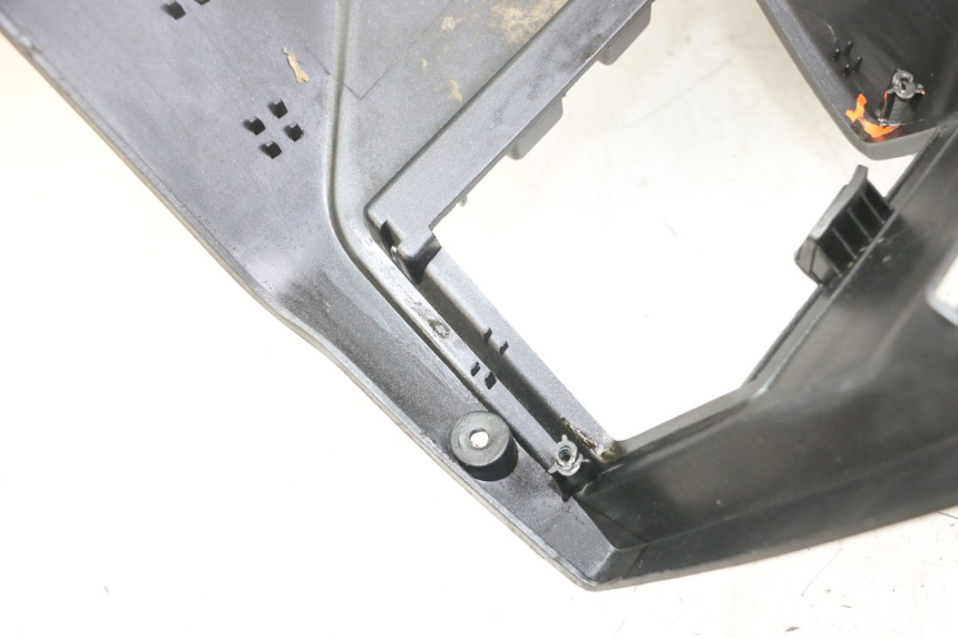 photo de FASCIA INTERNA PEUGEOT SATELIS 125 (2013 - 2018) - Ricambio usato controllato