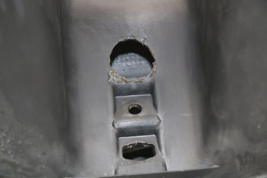 photo de Fascione interno HONDA SJ BALI 50 (1996 - 1999) - Zoom sullo stato d'uso