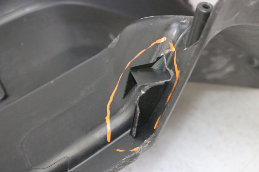 photo de PANNELLO INTERNO PEUGEOT SPEEDFIGHT 3 AIR 50 (2009 - 2015) - Zoom sullo stato d'uso