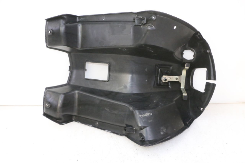 photo de PANNELLO INTERNO PEUGEOT SPEEDFIGHT 3 AIR 50 (2009 - 2015) - Dettagli dei punti di fissaggio