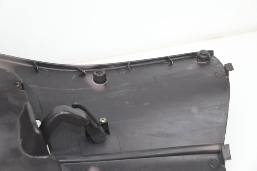 photo de FASCIA INTERNA APRILIA SPORT CITY SPORTCITY 125 (2005 - 2008) - Stato della superficie e materiale