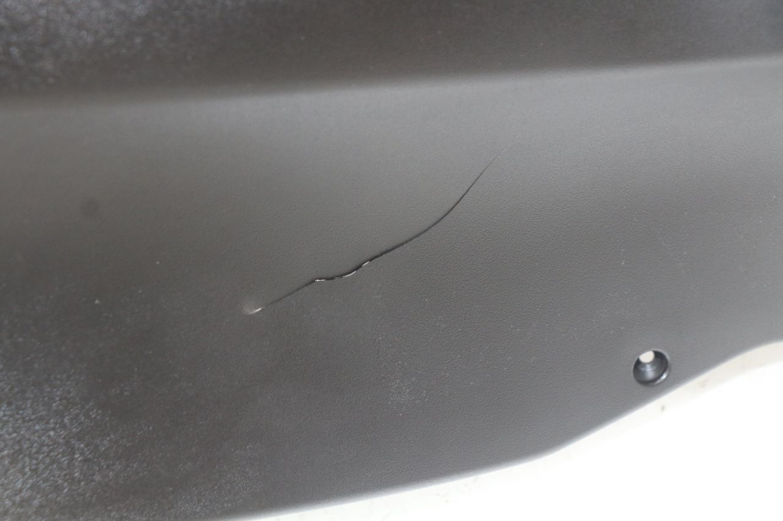 photo de PANNELLO INTERNO PEUGEOT STREETZONE 4T 50 (2018 - 2023) - Primo piano ad alta risoluzione