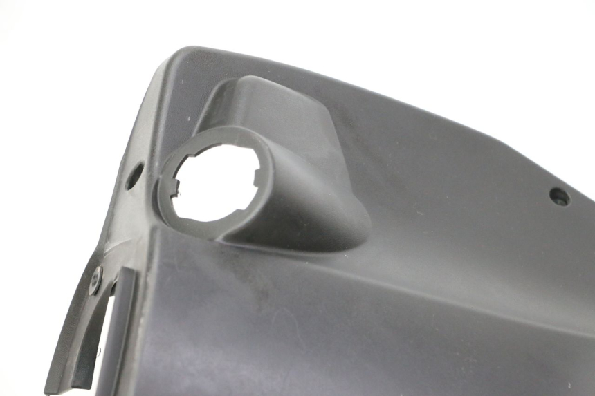 photo de RETROSCUDO PEUGEOT STREETZONE I NAKED 2T 50 (2018 - 2020) - Stato della superficie e materiale