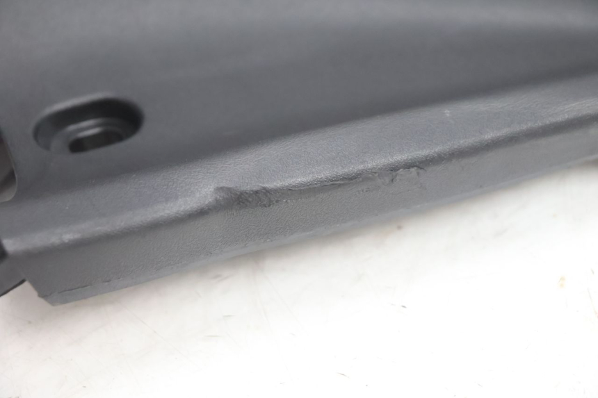 photo de RETROSCUDO PEUGEOT STREETZONE NAKED 2T 50 (2014 - 2018) - Ricambio usato controllato
