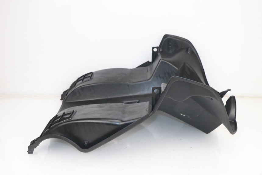 photo de RETROSCUDO PEUGEOT SUM UP 125 (2008 - 2013) - Caratteristiche distintive