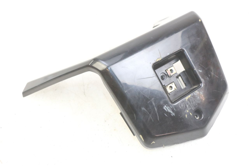 photo de PANNELLO INTERNO SUPERIORE KYMCO DINK STREET 125 (2009 - 2014) - Primo piano tecnico