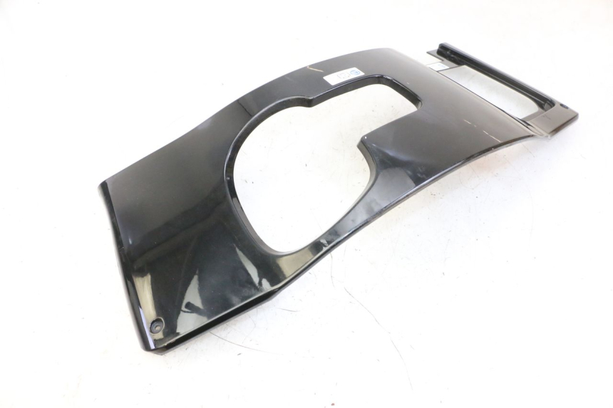photo de PANNELLO INTERNO SUPERIORE HONDA FES S-WING SWING ABS 125 (2007 - 2015) - Primo piano tecnico