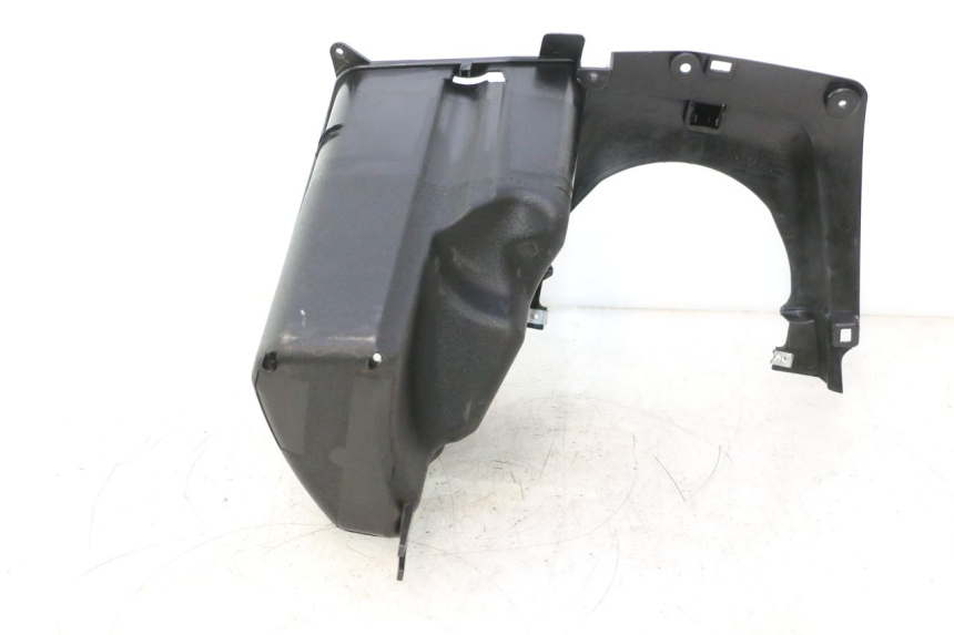 photo de RETROSCUDO SUPERIORE HONDA FJS SILVER WING SILVERWING 400 (2005 - 2008) - Dettagli dei punti di fissaggio