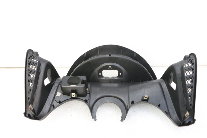 photo de PANNELLO INTERNO SUPERIORE KYMCO GRAND DINK 125 (2008 - 2014) - Altra angolazione