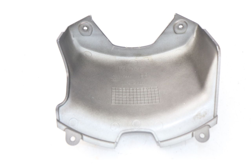 photo de PANNELLO INTERNO SUPERIORE PEUGEOT METROPOLIS 400 (2017 - 2020) - Altra angolazione